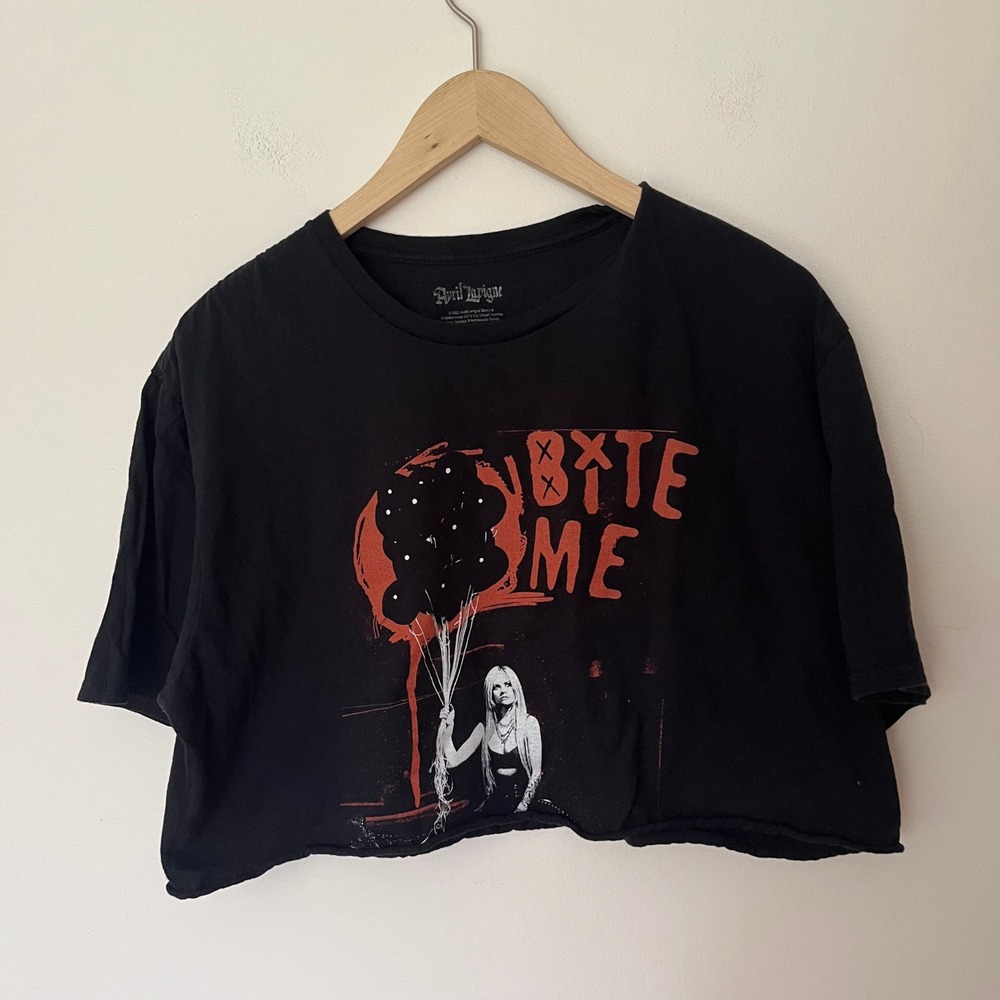 Avril Lavigne Bite Me Canada Tour 2022 Black Cropped T-Shirt Short Sleeve